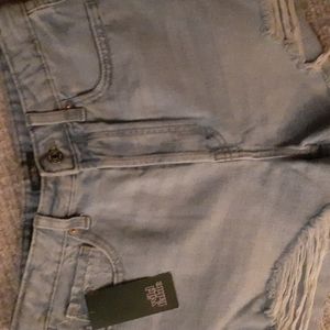 Stonewashed denim shorts